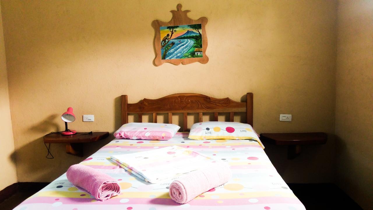 Hostel Life Is Good Moyogalpa Buitenkant foto